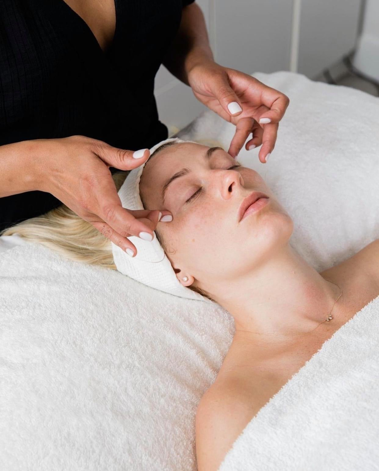 Soin visage anti-âge au Spa No Stress Beauvais — Phytomer, Yon-Ka, Cinq Mondes