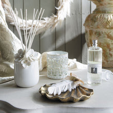 Charger l'image dans la galerie, Décor parfumé à offrir Plume - MATHILDE M