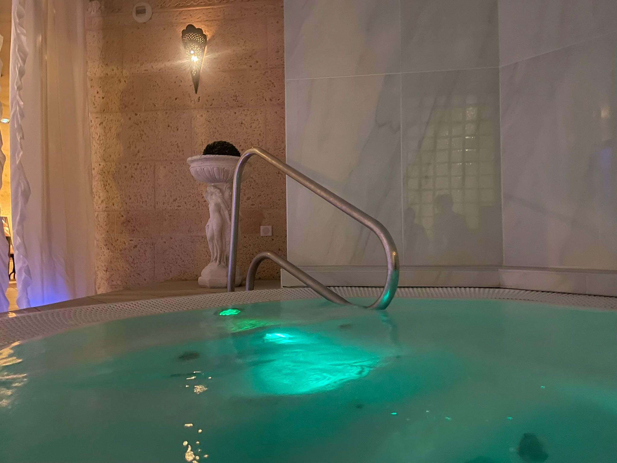 Spa et Instituts de beauté premium à Beauvais dans l'Oise pour votre relaxation, bien-être et beauté parfaite