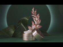 Charger et lire la vidéo dans la visionneuse de la Galerie, Géto Suprême La Crème Cinq Mondes 50ml - Solution Anti-Âge Révolutionnaire