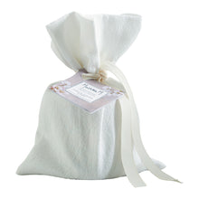 Charger l&#39;image dans la galerie, MATHILDE M - Bougie Carnets d&#39;Artistes - Sublime Jasmin - 160 g
