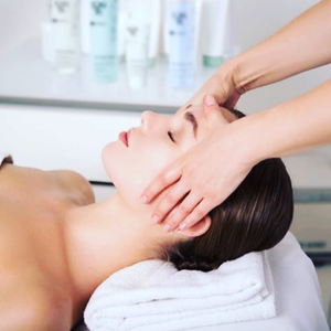Evasion Phyto-Aromatique à Beauvais - massage et soin visage aux huiles essentielles YonKa - No Stress Spa | Nature et Beauté